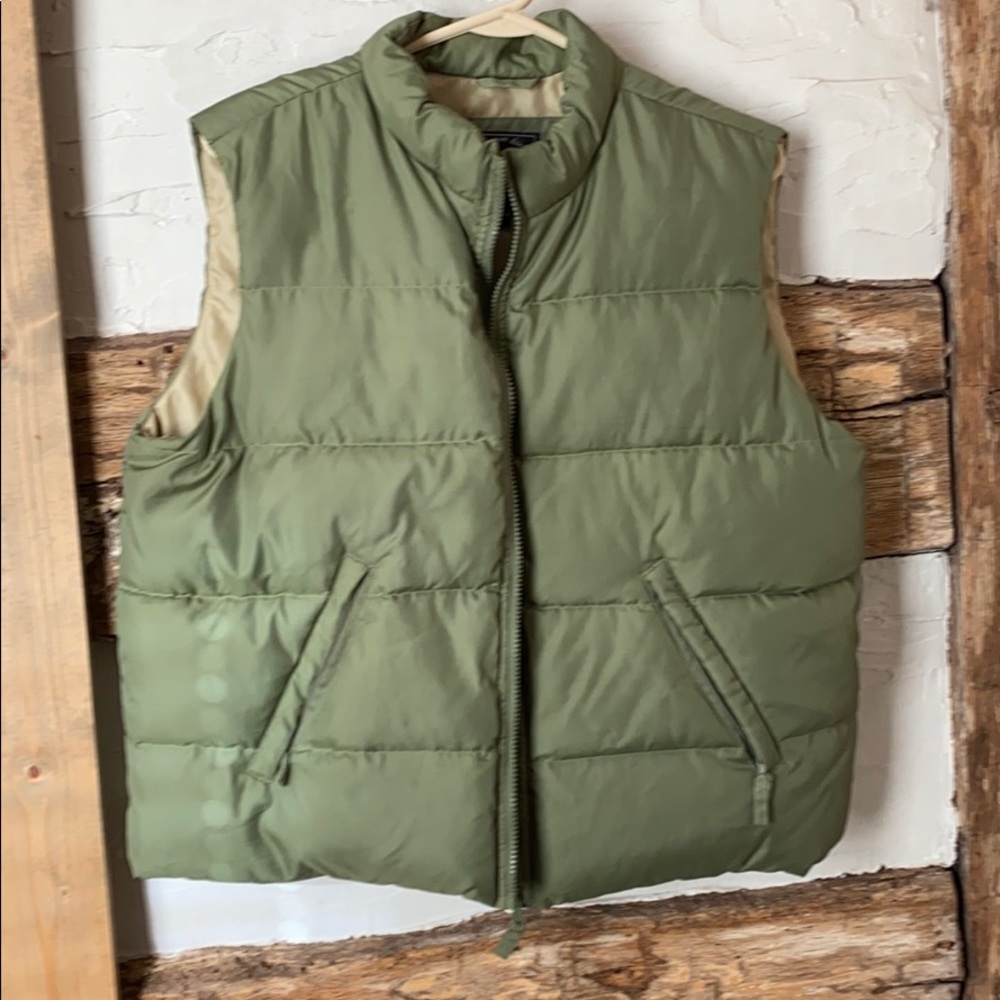 Route 66 green quilted puffer vest. L
